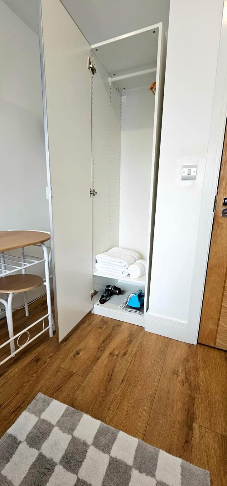 Claire Double Room London Exteriör bild